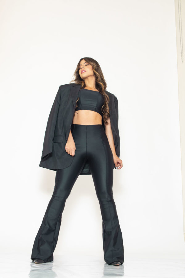 Calça Flare Paris - Preta - Imagem 13