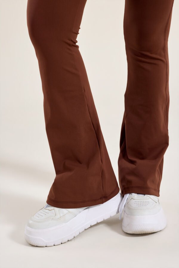 Calça Bootleg Femme Force - Cappuccino - Imagem 2